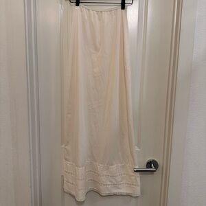 VTG Gossard Artemis Cream full length slip tiered lace sz petite indie spring
